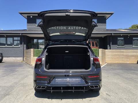 Volkswagen Golf TSI R-Line - U2121