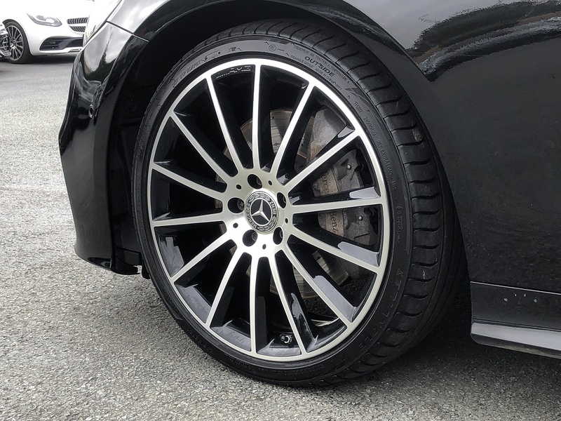 Mercedes-Benz E Class E300 AMG Line - U2131