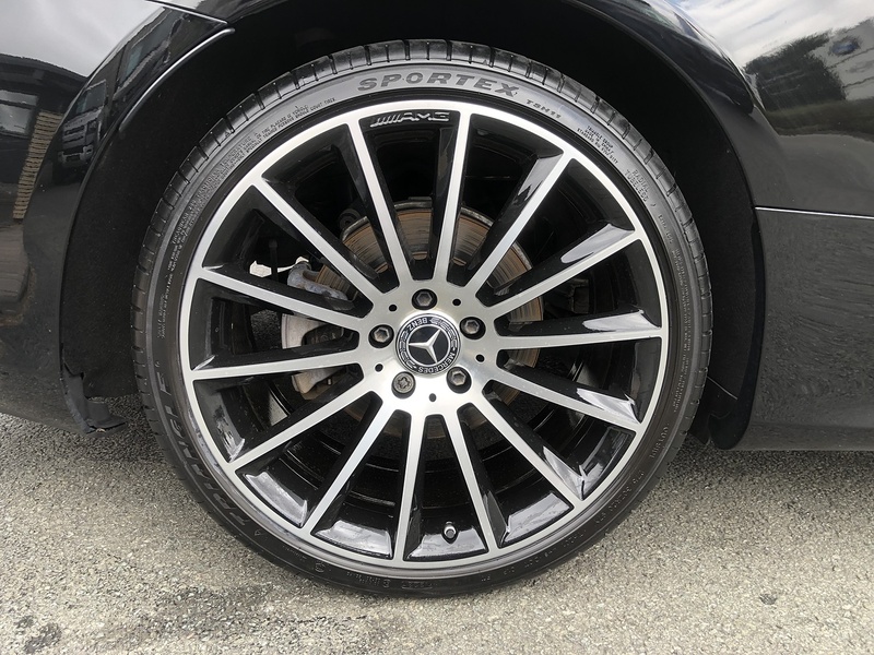 Mercedes-Benz E Class E300 AMG Line - U2131