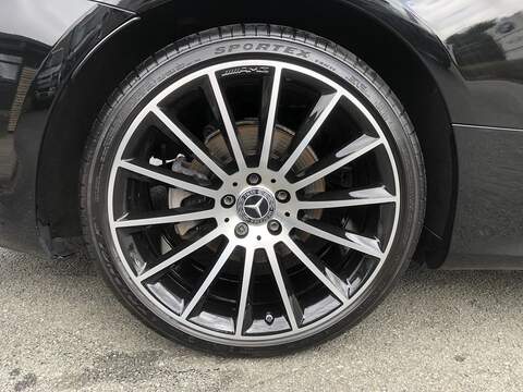 Mercedes-Benz E Class E300 AMG Line - U2131