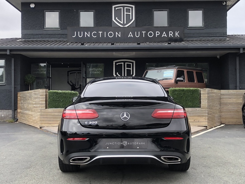 Mercedes-Benz E Class E300 AMG Line - U2131