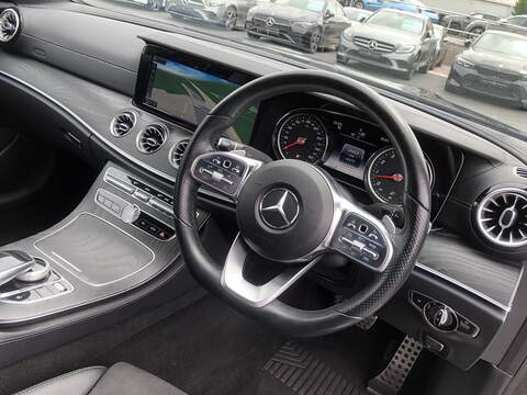 Mercedes-Benz E Class E300 AMG Line - U2131