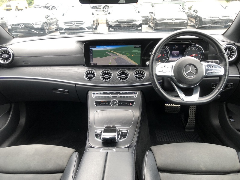 Mercedes-Benz E Class E300 AMG Line - U2131