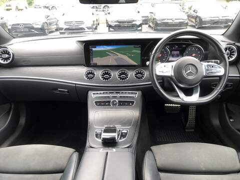Mercedes-Benz E Class E300 AMG Line - U2131