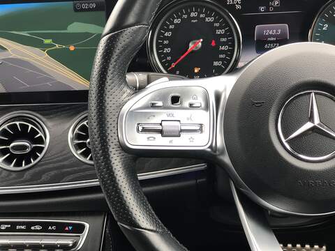 Mercedes-Benz E Class E300 AMG Line - U2131