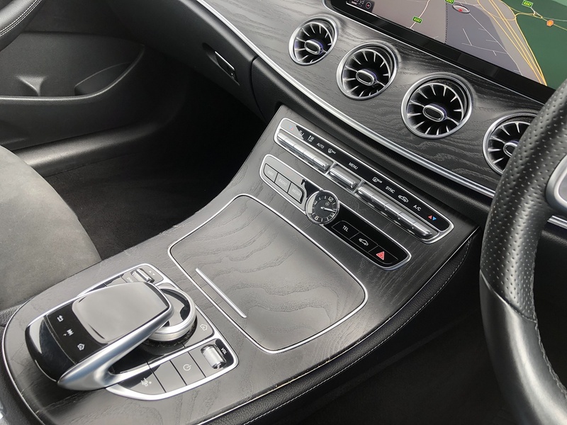 Mercedes-Benz E Class E300 AMG Line - U2131