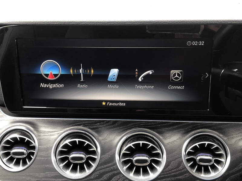 Mercedes-Benz E Class E300 AMG Line - U2131