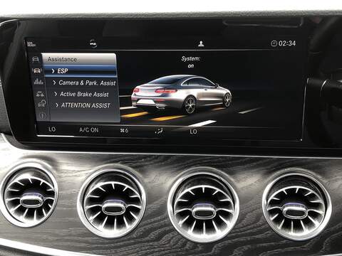 Mercedes-Benz E Class E300 AMG Line - U2131