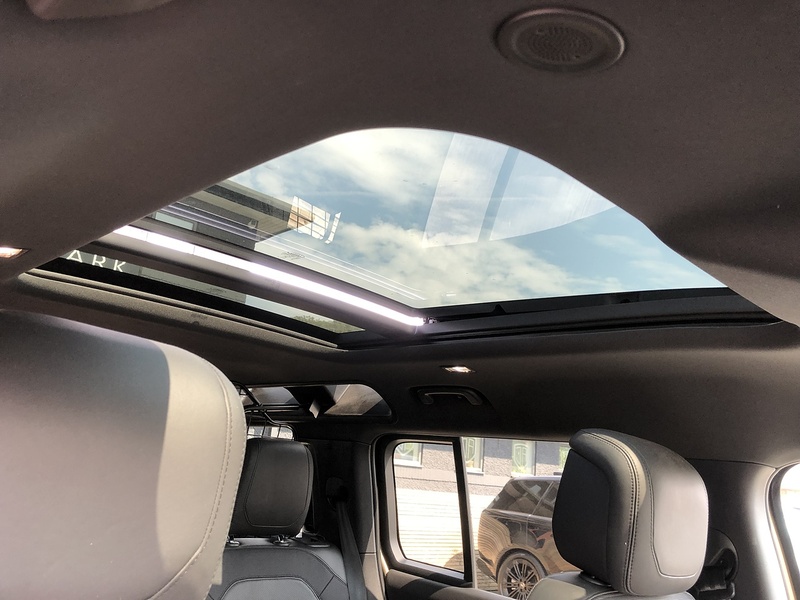 Land Rover Defender 110 D300 MHEV X-Dynamic HSE - U2132