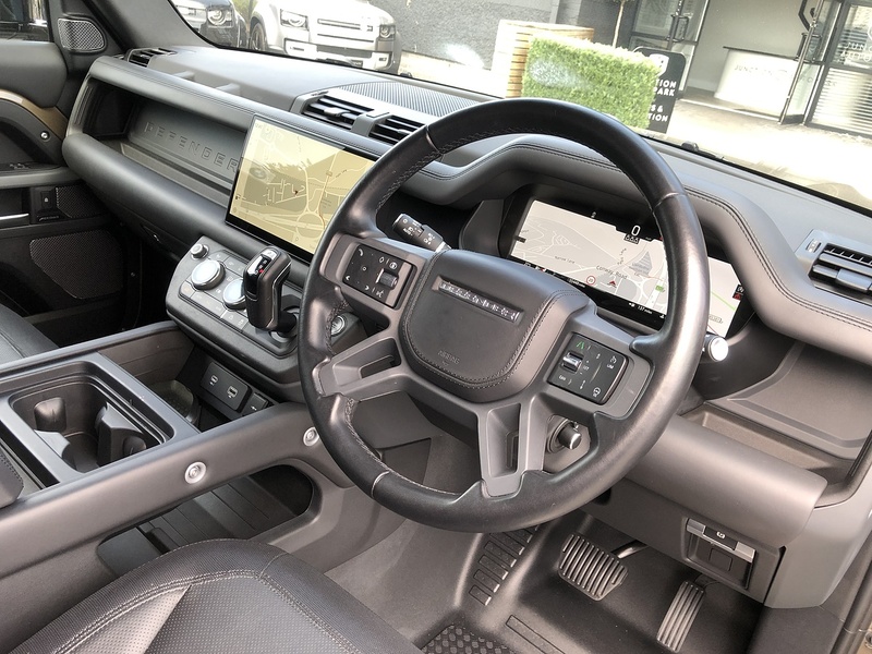 Land Rover Defender 110 D300 MHEV X-Dynamic HSE - U2132