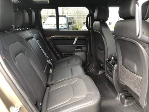Land Rover Defender 110 D300 MHEV X-Dynamic HSE - U2132