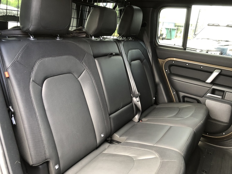 Land Rover Defender 110 D300 MHEV X-Dynamic HSE - U2132