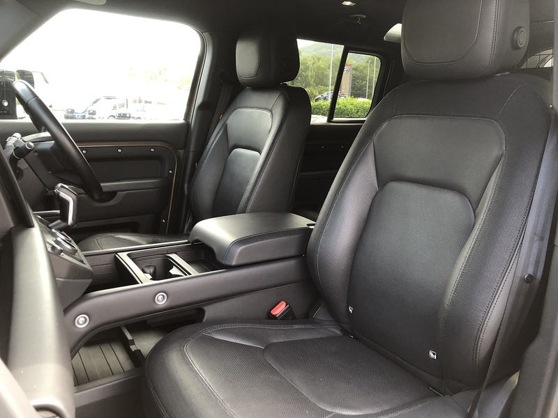 Land Rover Defender 110 D300 MHEV X-Dynamic HSE - U2132