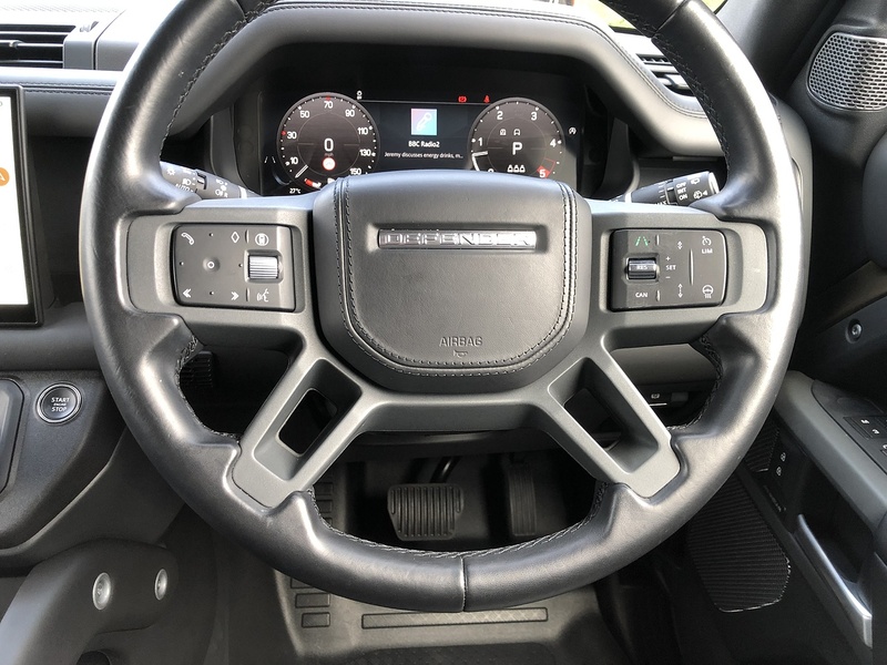 Land Rover Defender 110 D300 MHEV X-Dynamic HSE - U2132