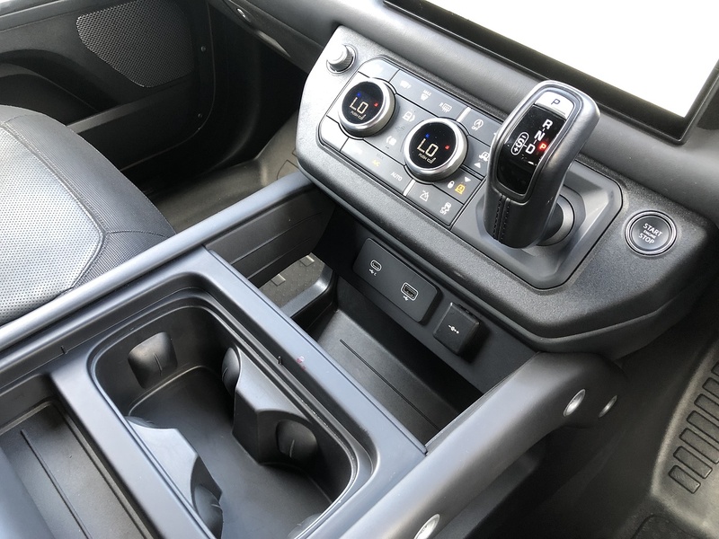 Land Rover Defender 110 D300 MHEV X-Dynamic HSE - U2132