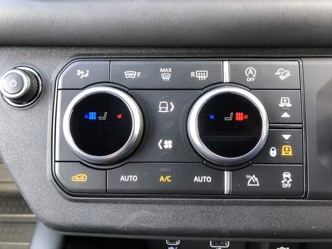 Land Rover Defender 110 D300 MHEV X-Dynamic HSE - U2132