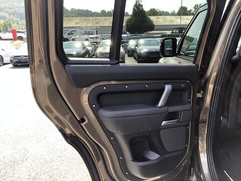 Land Rover Defender 110 D300 MHEV X-Dynamic HSE - U2132