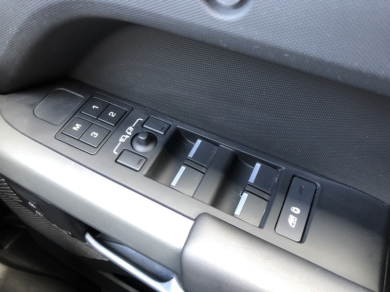 Land Rover Defender 110 D300 MHEV X-Dynamic HSE - U2132