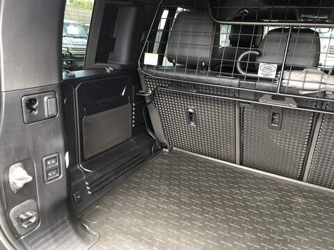 Land Rover Defender 110 D300 MHEV X-Dynamic HSE - U2132
