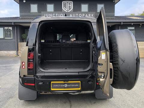 Land Rover Defender 110 D300 MHEV X-Dynamic HSE - U2132