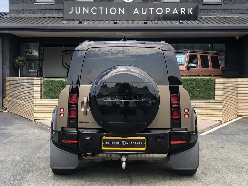 Land Rover Defender 110 D300 MHEV X-Dynamic HSE - U2132