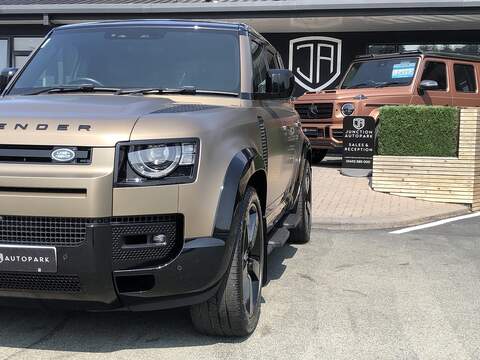 Land Rover Defender 110 D300 MHEV X-Dynamic HSE - U2132