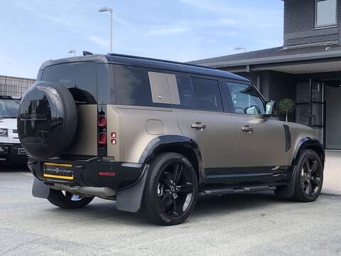 Land Rover Defender 110 D300 MHEV X-Dynamic HSE - U2132