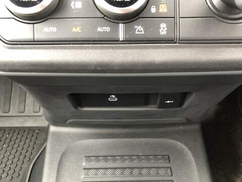 Land Rover Defender 110 D350 MHEV X-Dynamic HSE - U2145