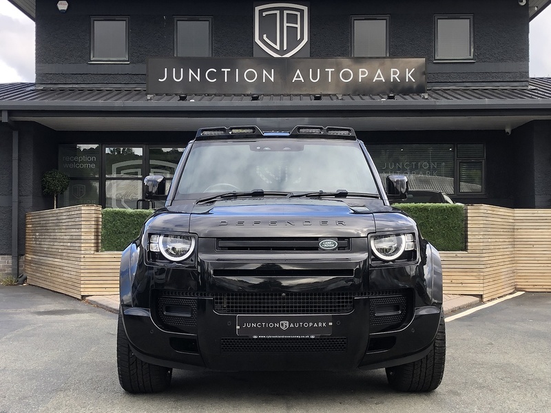 Land Rover Defender 110 D250 MHEV - U2163