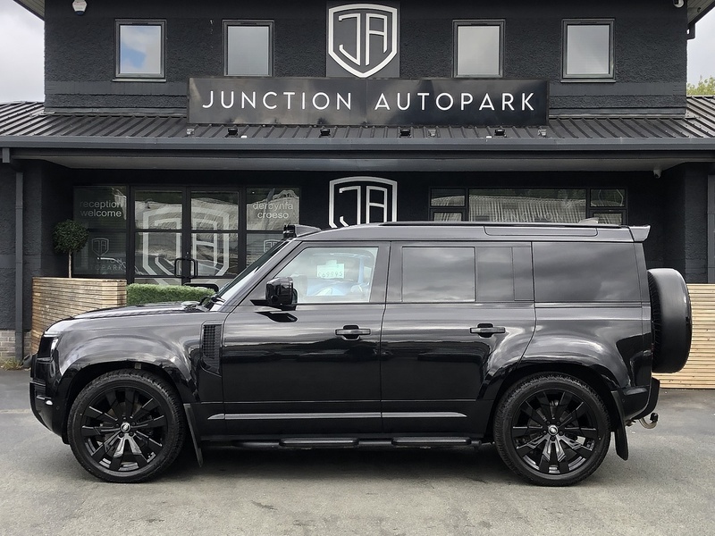Land Rover Defender 110 D250 MHEV - U2163