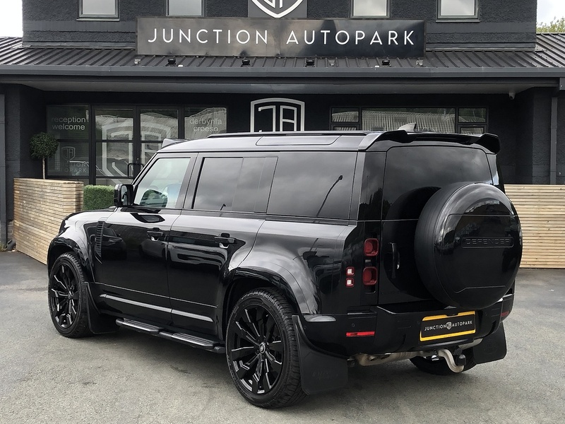 Land Rover Defender 110 D250 MHEV - U2163