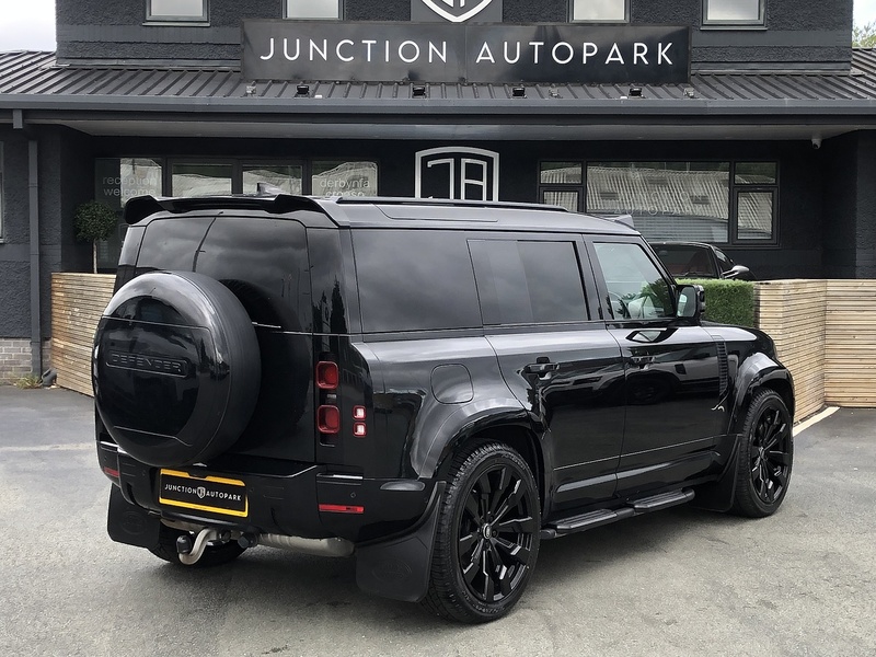 Land Rover Defender 110 D250 MHEV - U2163