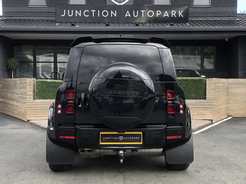 Land Rover Defender 110 D250 MHEV - U2163