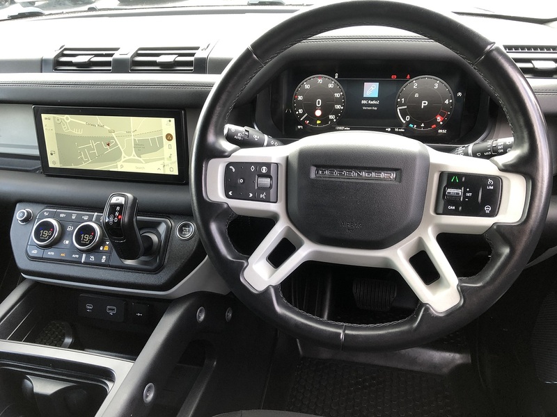 Land Rover Defender 110 D250 MHEV - U2163