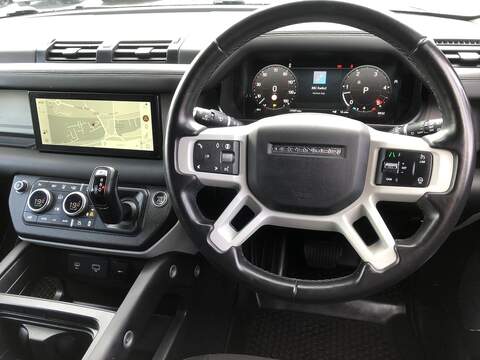 Land Rover Defender 110 D250 MHEV - U2163