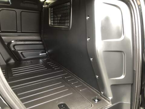 Land Rover Defender 110 D250 MHEV - U2163