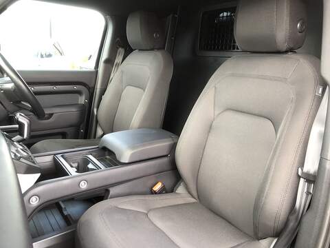 Land Rover Defender 110 D250 MHEV - U2163