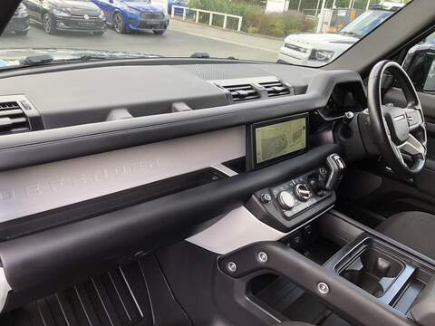 Land Rover Defender 110 D250 MHEV - U2163