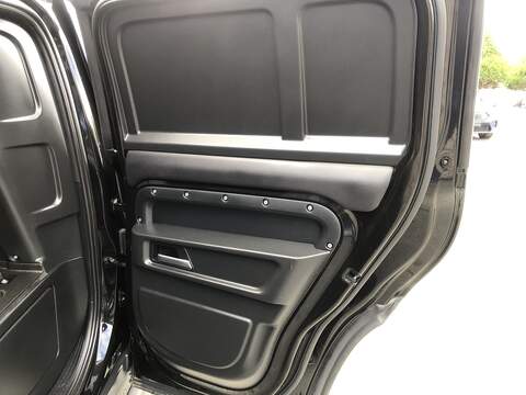 Land Rover Defender 110 D250 MHEV - U2163
