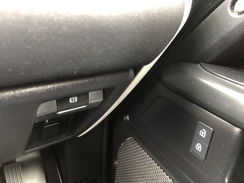Land Rover Defender 110 D250 MHEV - U2163
