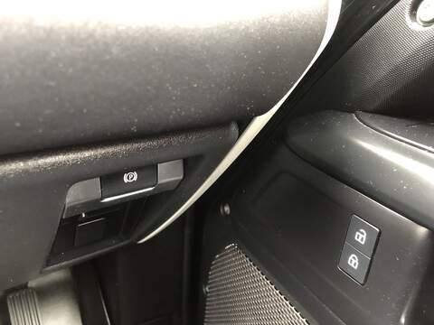 Land Rover Defender 110 D250 MHEV - U2163