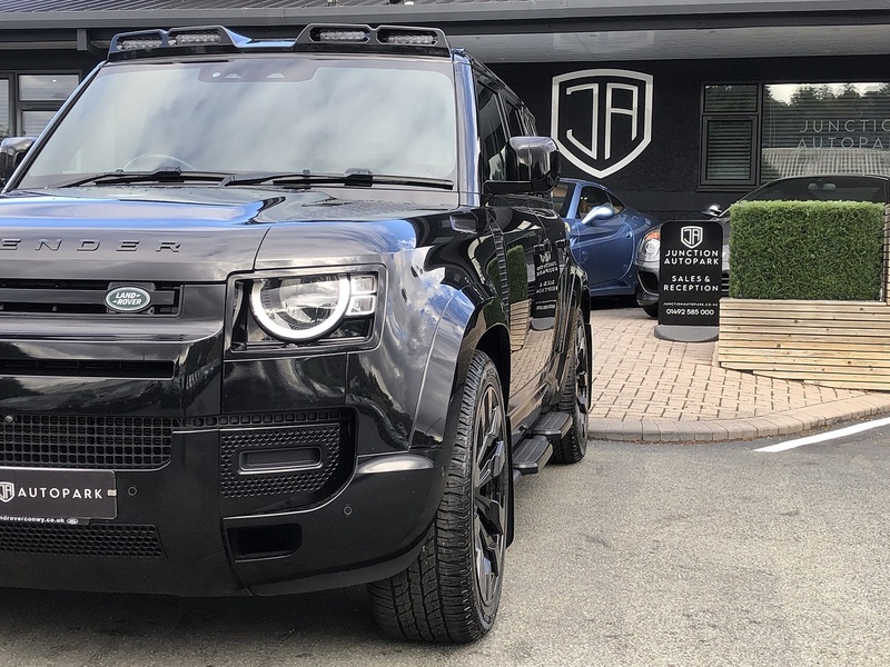 Land Rover Defender 110 D250 MHEV - U2163