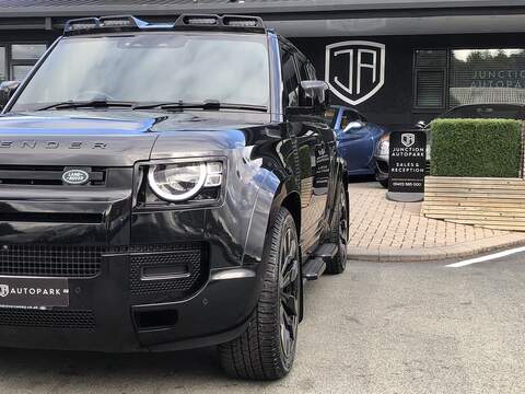 Land Rover Defender 110 D250 MHEV - U2163