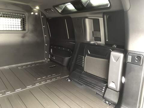 Land Rover Defender 110 D250 MHEV - U2163