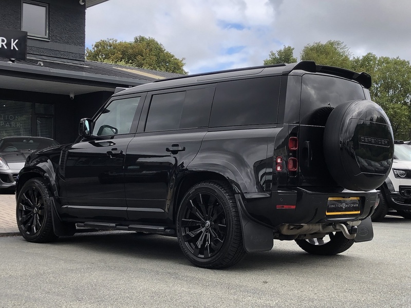Land Rover Defender 110 D250 MHEV - U2163
