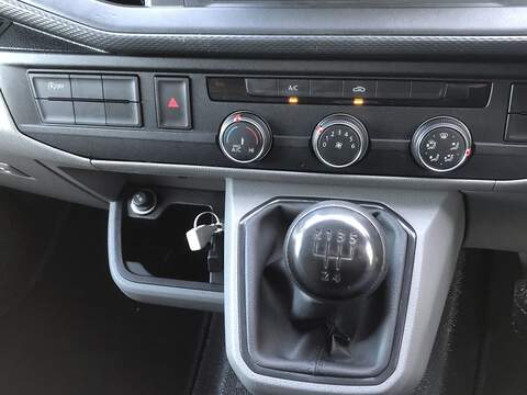 Volkswagen Transporter 2.0 TDI T28 Startline FWD SWB Euro 6 (s/s) 5dr - U2166