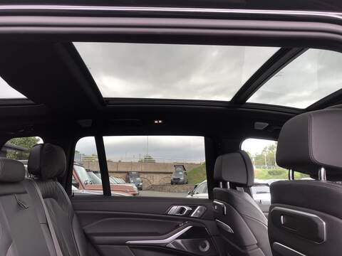 BMW X7 40d MHT M Sport - U2209