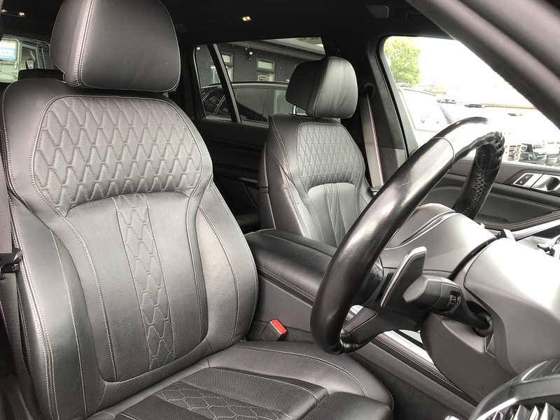 BMW X7 40d MHT M Sport - U2209