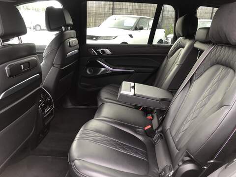 BMW X7 40d MHT M Sport - U2209