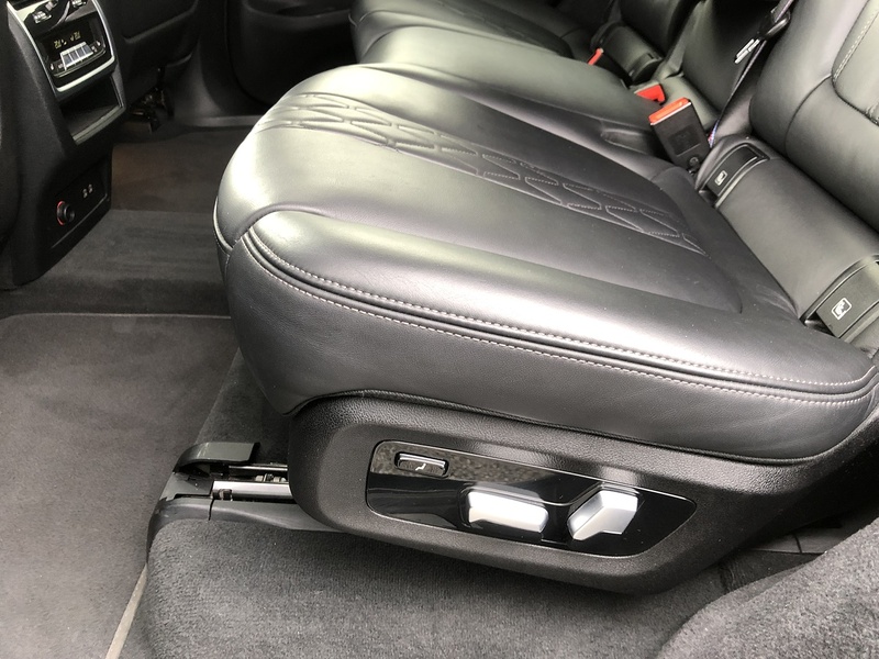 BMW X7 40d MHT M Sport - U2209